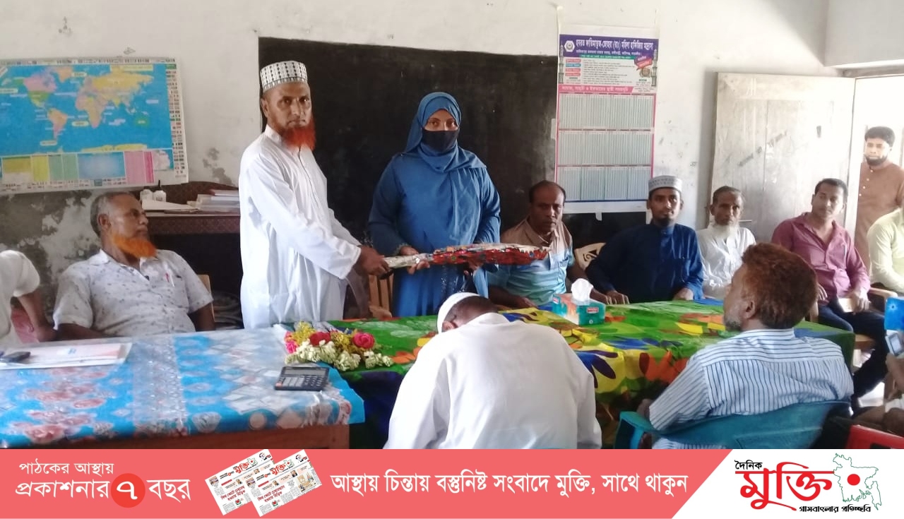 কালিগঞ্জের কালিকাপুর সিদ্দিকীয়া দাখিল মাদ্রাসায় এডহক কমিটির পরিচিতি সভা অনুষ্ঠিত