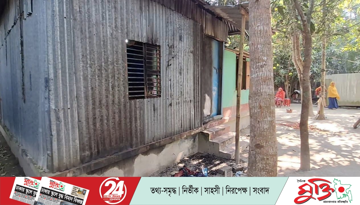 জমি বিরোধে প্রবাসীর পরিবার পুড়িয়ে হত্যাচেষ্টা