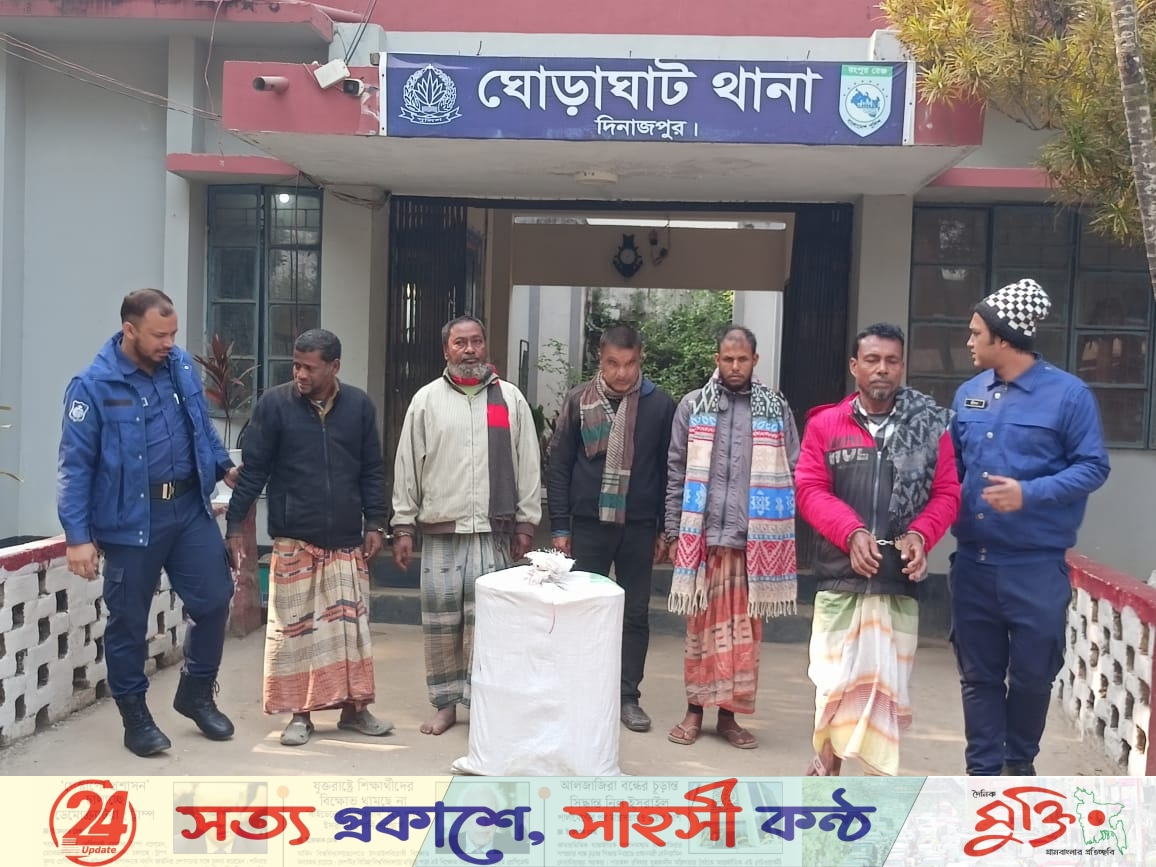 ঘোড়াঘাটে জুয়ার আসরে অভিযান, পুলিশের ওপর হামলা: আহত ৬, আটক ৫