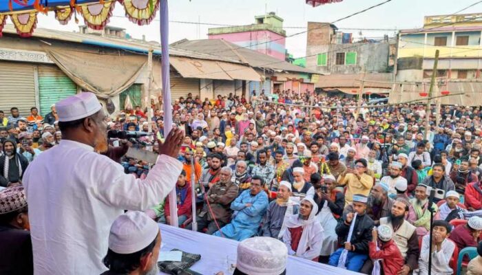 ধর্ম-বর্ণ নির্বিশেষে উন্নয়ন চাই: আজাদ