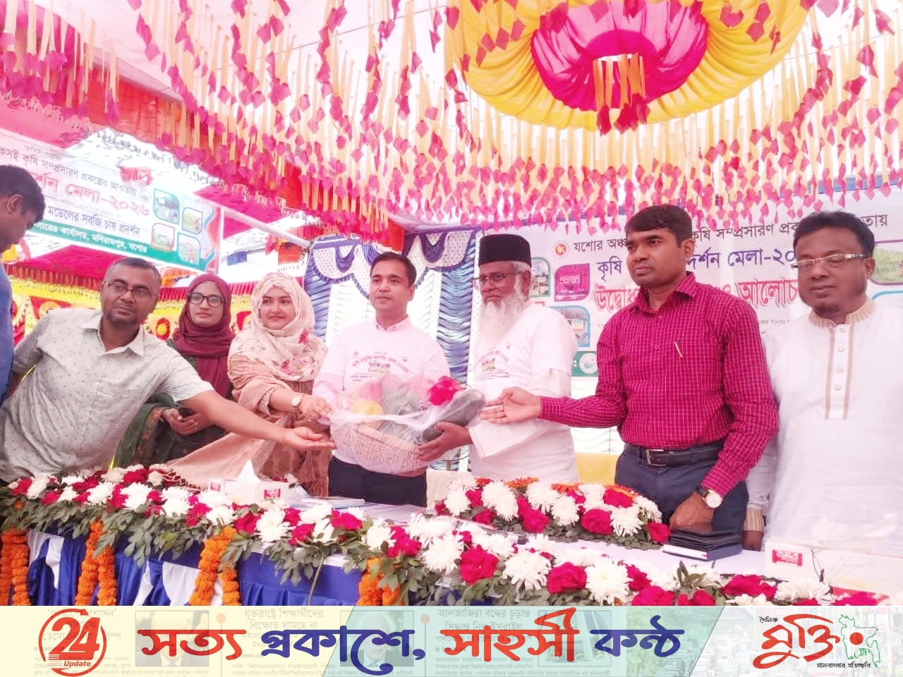 আধুনিক যন্ত্রে বদলে যাচ্ছে চাষাবাদ