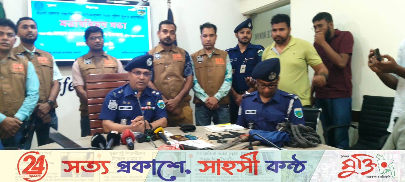 নওগাঁয় ১৪ ঘণ্টায় ধরা পড়ল ডাকাত দল